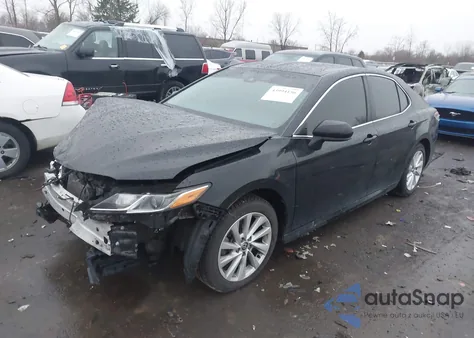 2022 Toyota Camry Le из США, поврежденный, VIN 4T1C11AK0NU691204